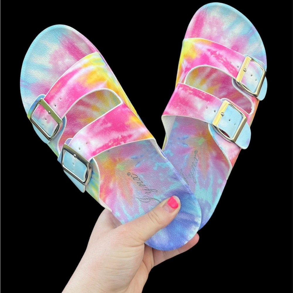 NEW* multiple size available.